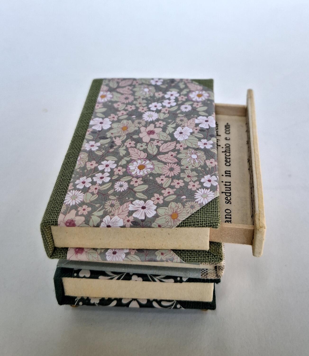 Book coffee table 2