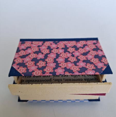 Book coffee table 9