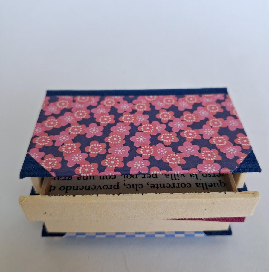 Book coffee table 9
