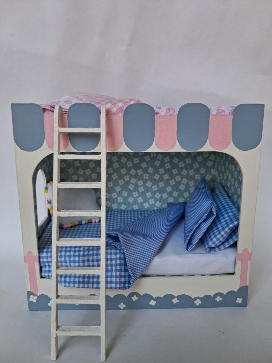 Twin's bed