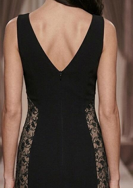 1021 Abito lungo svasato con pizzo e paillettes foderate nei lati in nude look style
