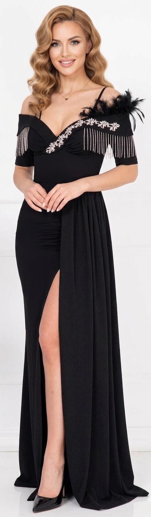0982 Dress with slit and side panel with open sweetheart neckline