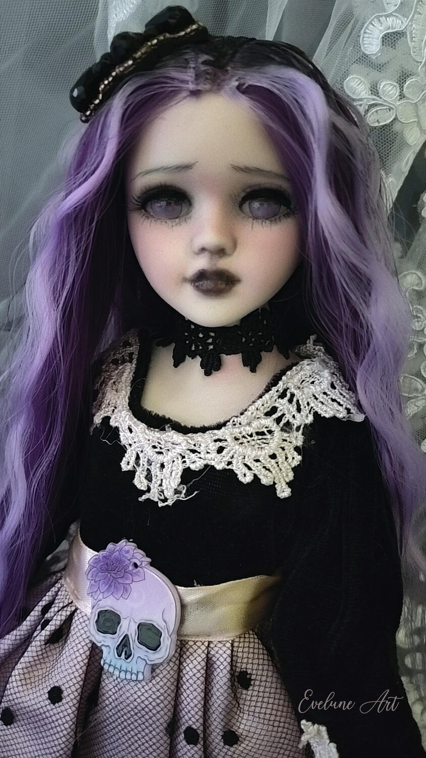  Michaela - Bambola Goth in porcellana