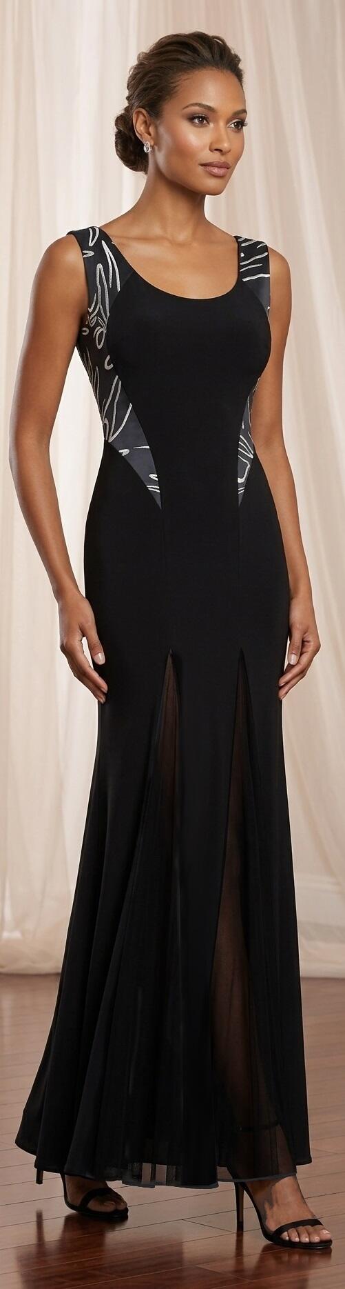 1032 Abito in jersey elastico con geroglifici argento e 2 spacchi in tulle