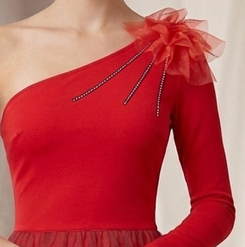 1035 Tubino rosso monospalla corto in maglina con redingotte in tulle