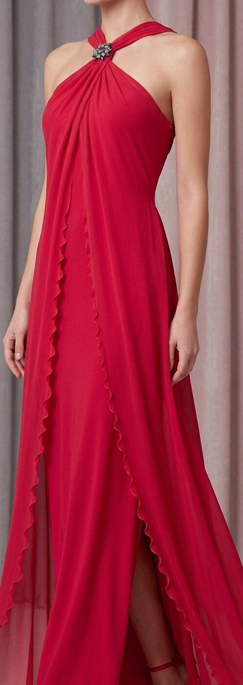 1036 Abito rosso in maglina elastica con spacchi e dettagli in tulle