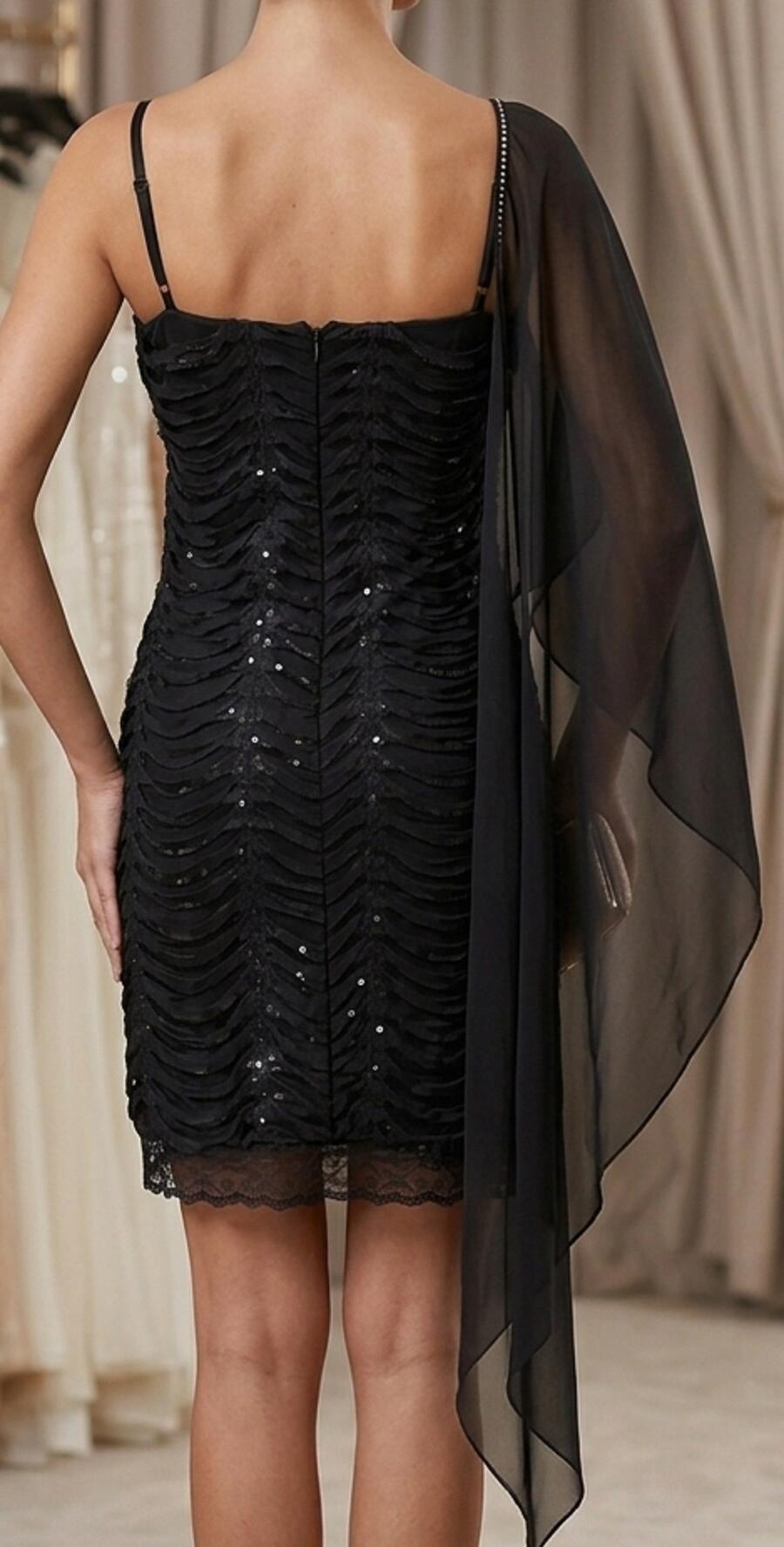 1037 Tubino con mini balzine in chiffon con una manica lunga pizzo strass e paillettes