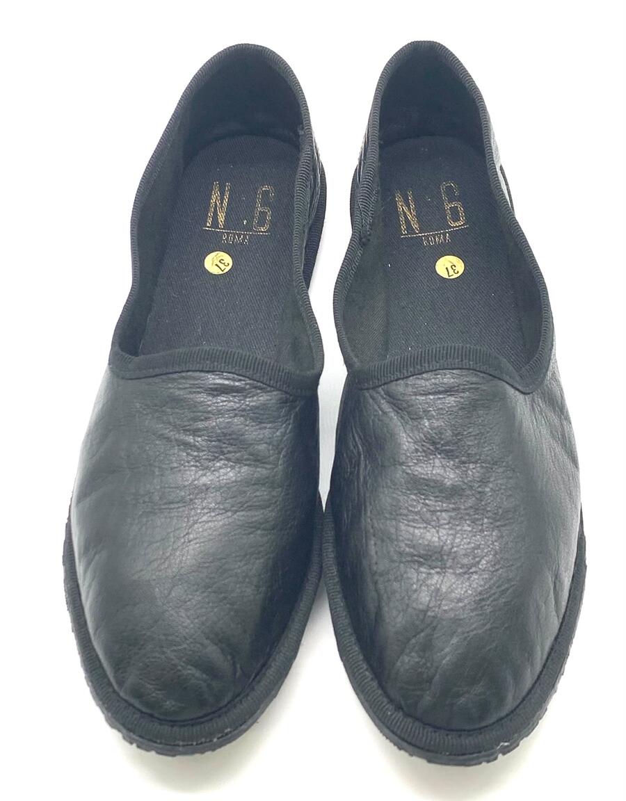 Numero 6 nero