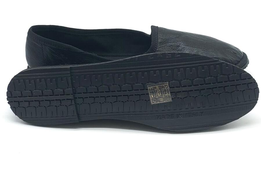 Numero 6 nero