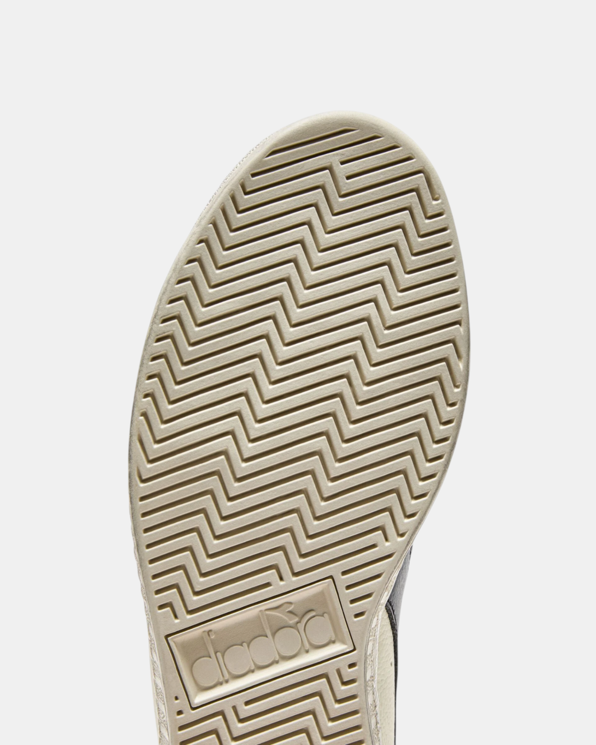 Lotti Sneakers Uomo Brand Diadora da 50, 100 o 200 pz.