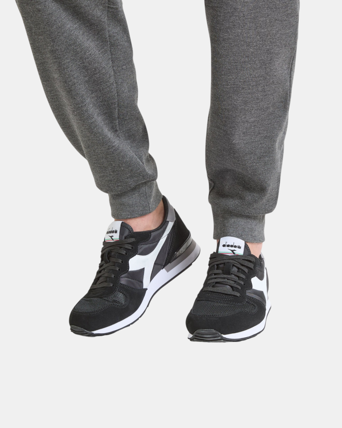 Lotti Sneakers Uomo Brand Diadora da 50, 100 o 200 pz.