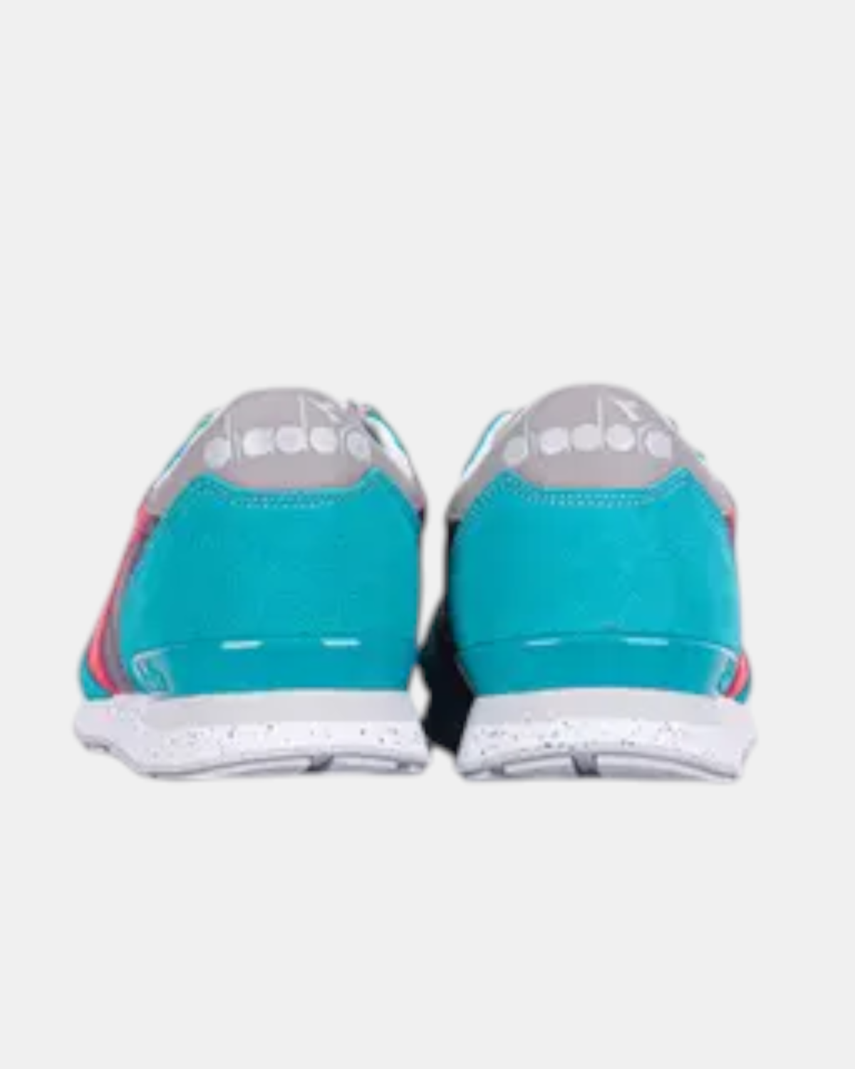 Lotti Sneakers Uomo Brand Diadora da 50, 100 o 200 pz.