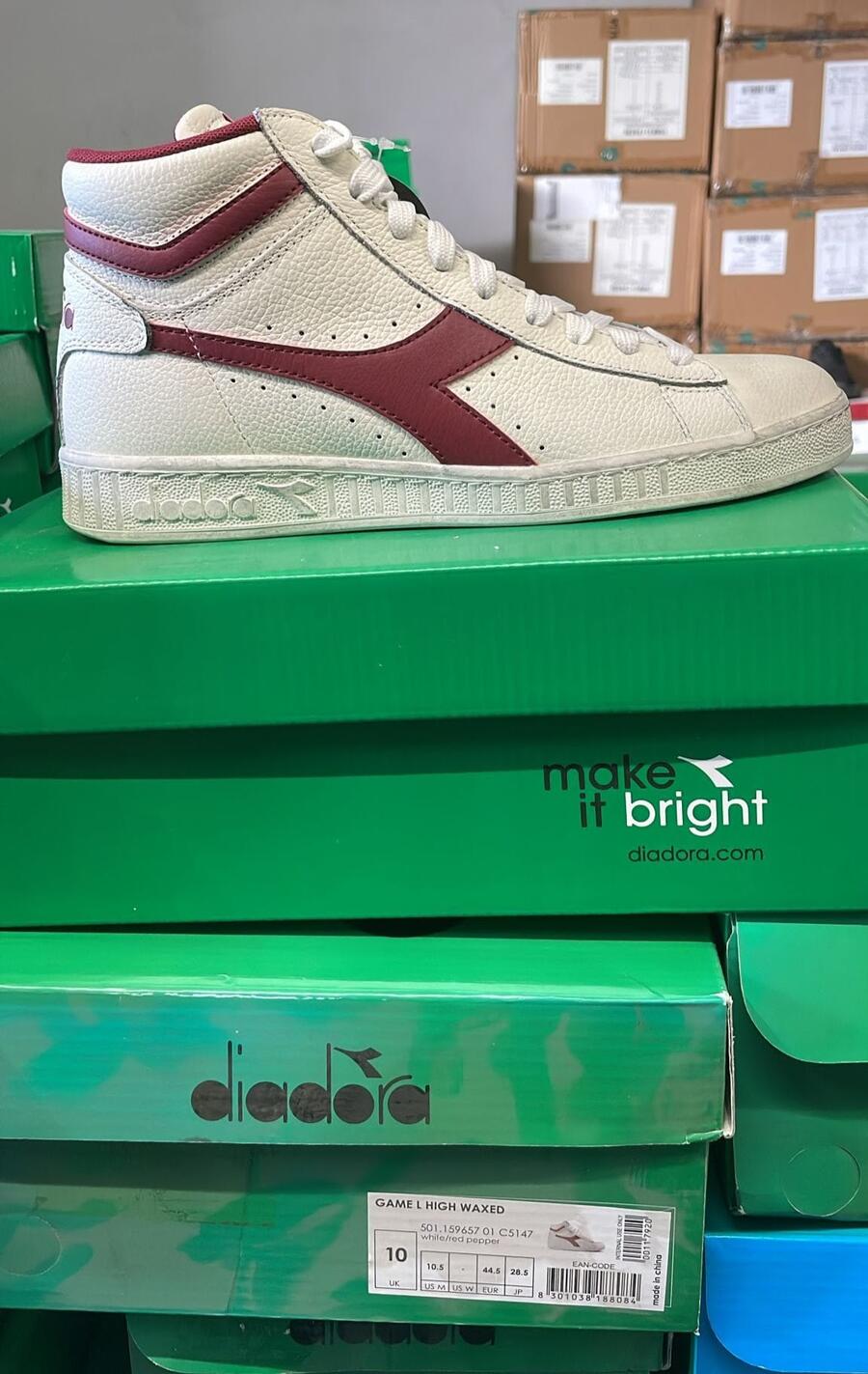 Lotti Sneakers Donna Brand Diadora da 50, 100 o 200 pz.