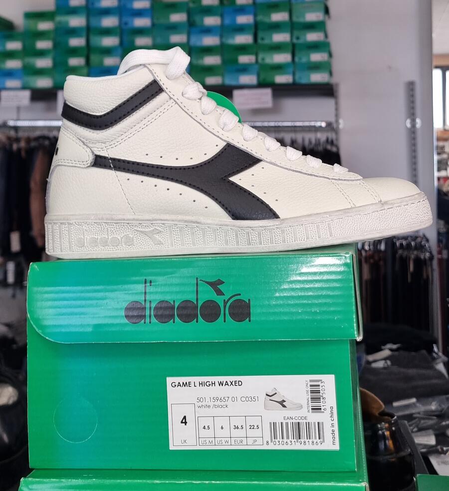 Lotti Sneakers Donna Brand Diadora da 50, 100 o 200 pz.