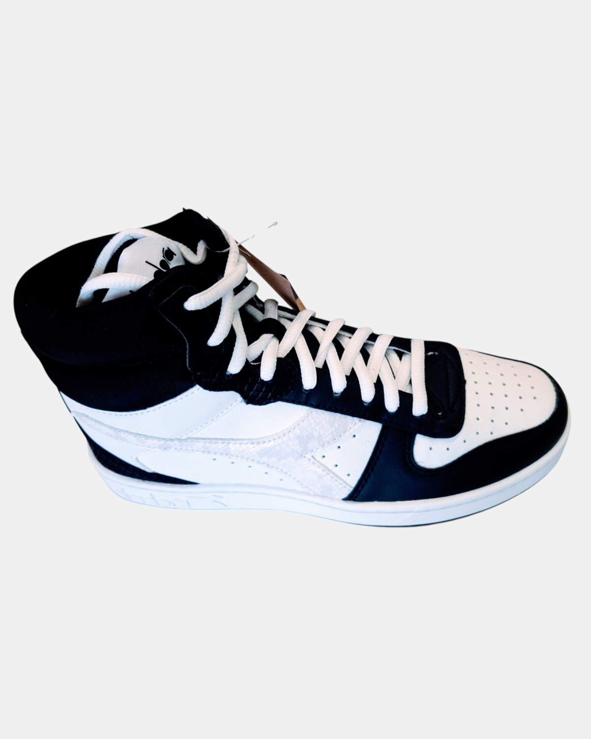 Lotti Sneakers Donna Brand Diadora da 50, 100 o 200 pz.