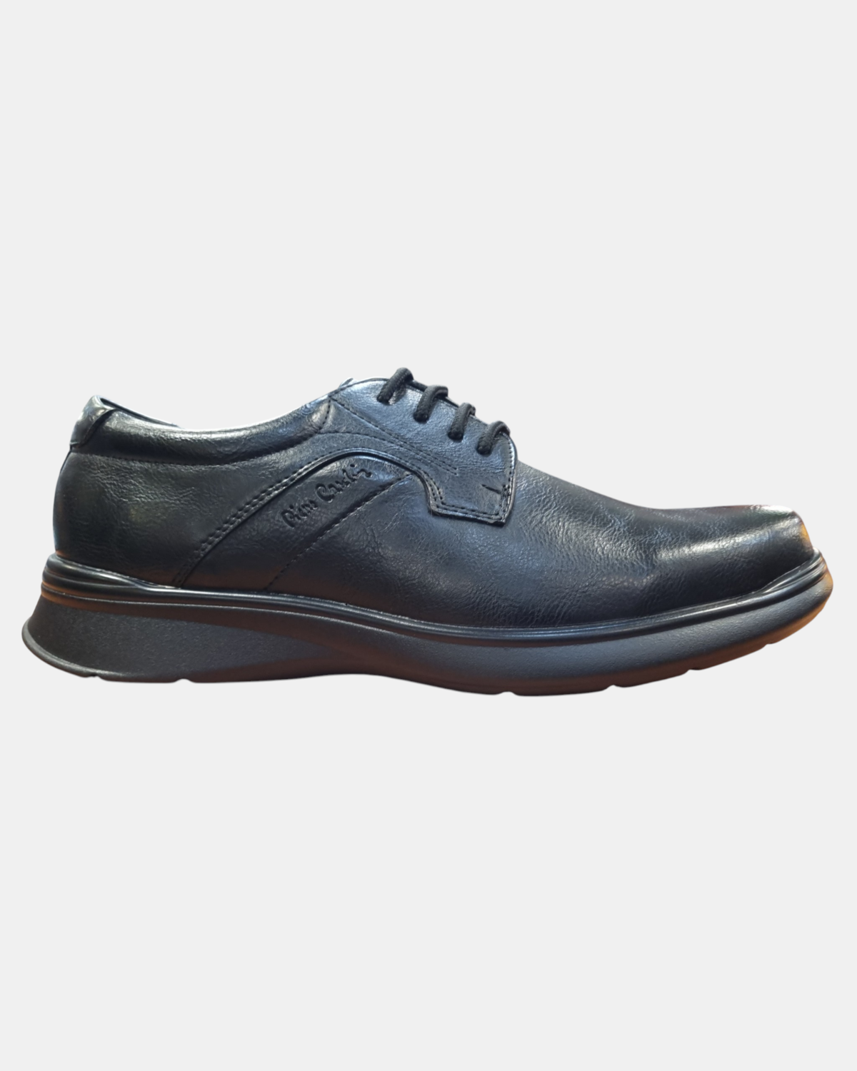 Lotti di Scarpe e Mocassini Uomo Pierre Cardin da 30, 60 o 100 pz.