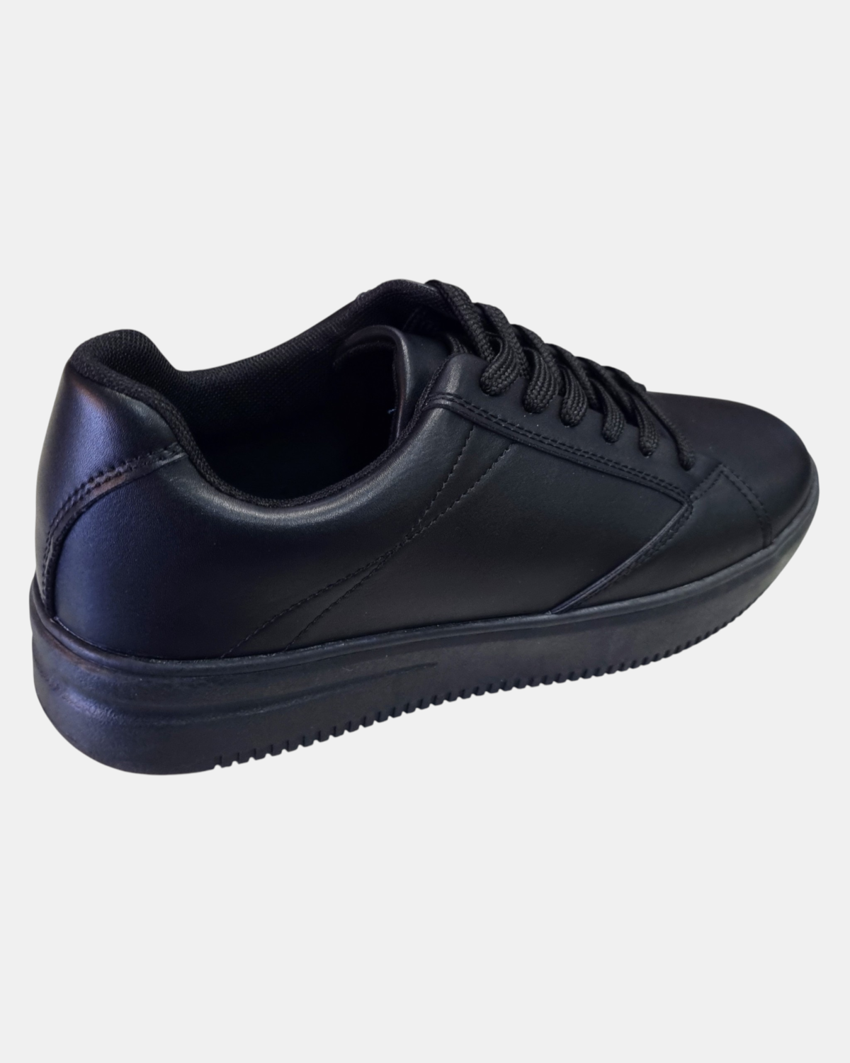 Lotti di Scarpe e Mocassini Uomo Pierre Cardin da 30, 60 o 100 pz.