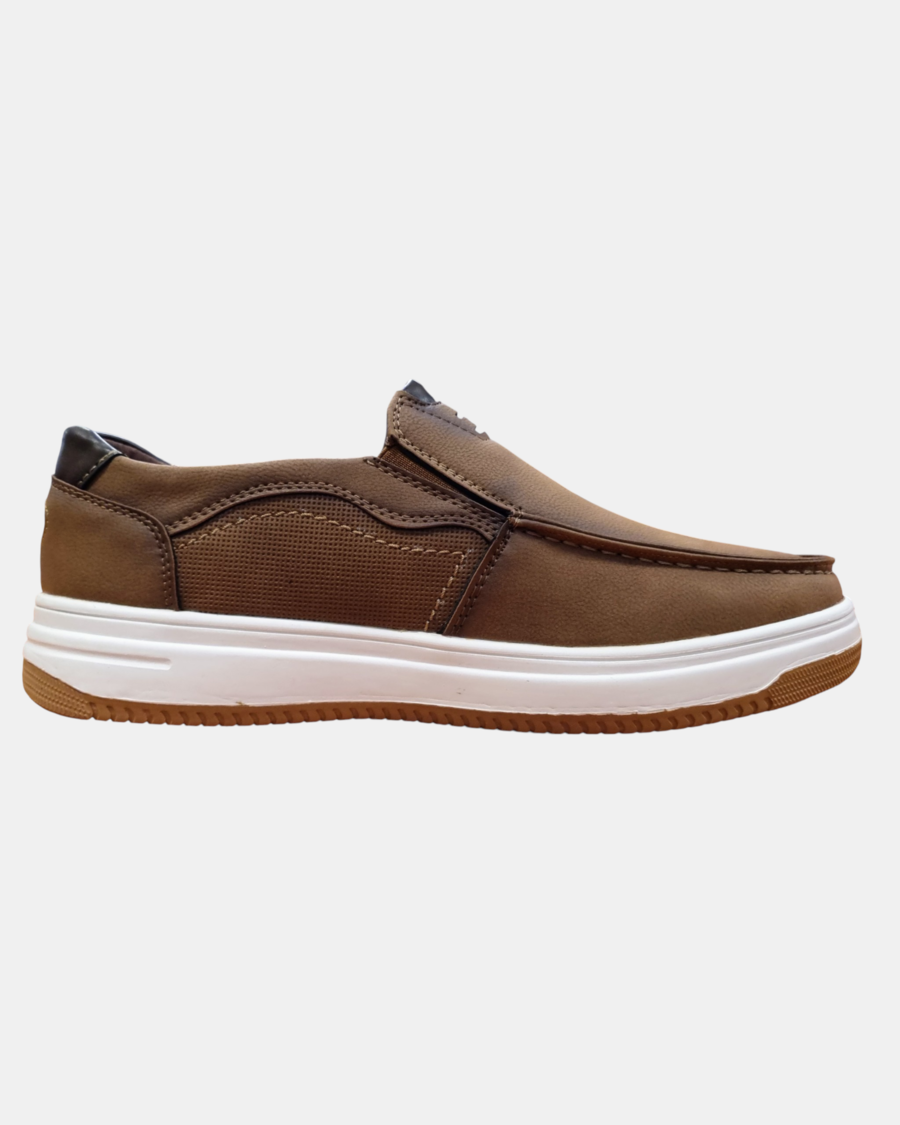 Lotti di Scarpe e Mocassini Uomo Pierre Cardin da 30, 60 o 100 pz.