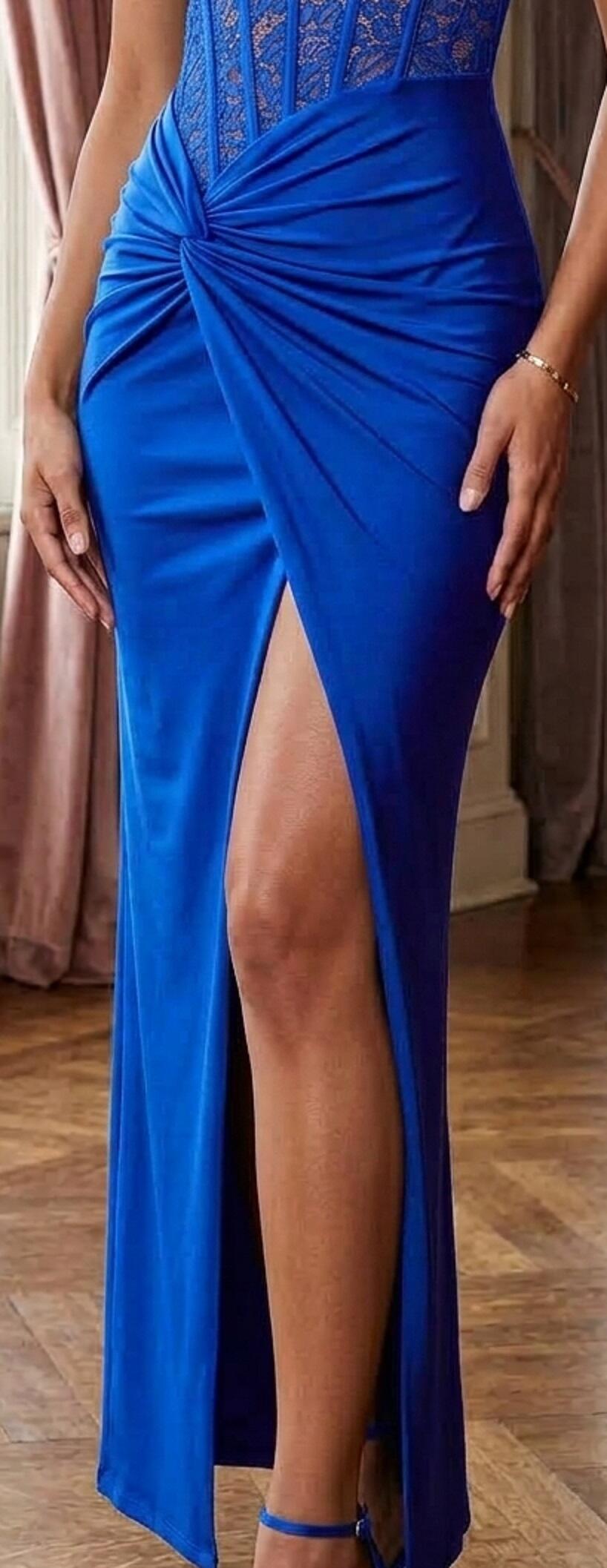 1053 Abito linea Disco con spacco alto in Lycra con corpetto in pizzo