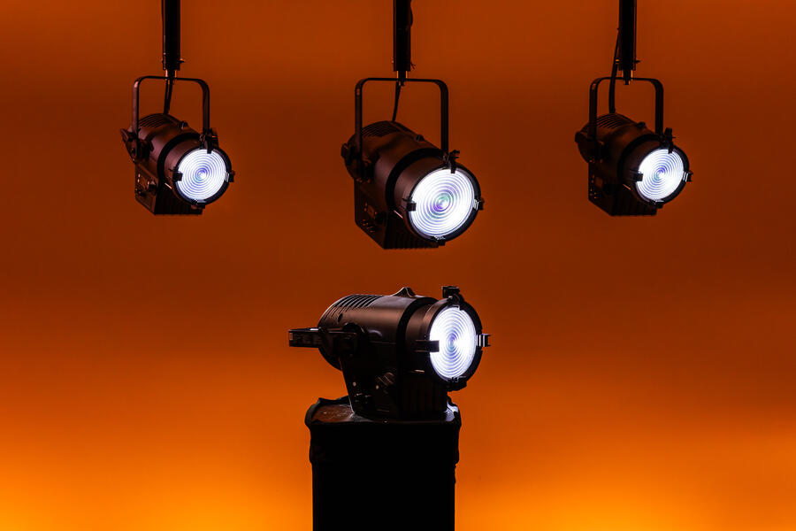 Showtec Performer Fresnel 1500 Q6 MKII