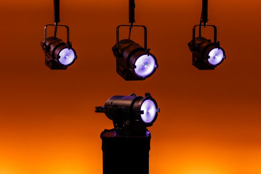 Showtec Performer Fresnel 1500 Q6 MKII