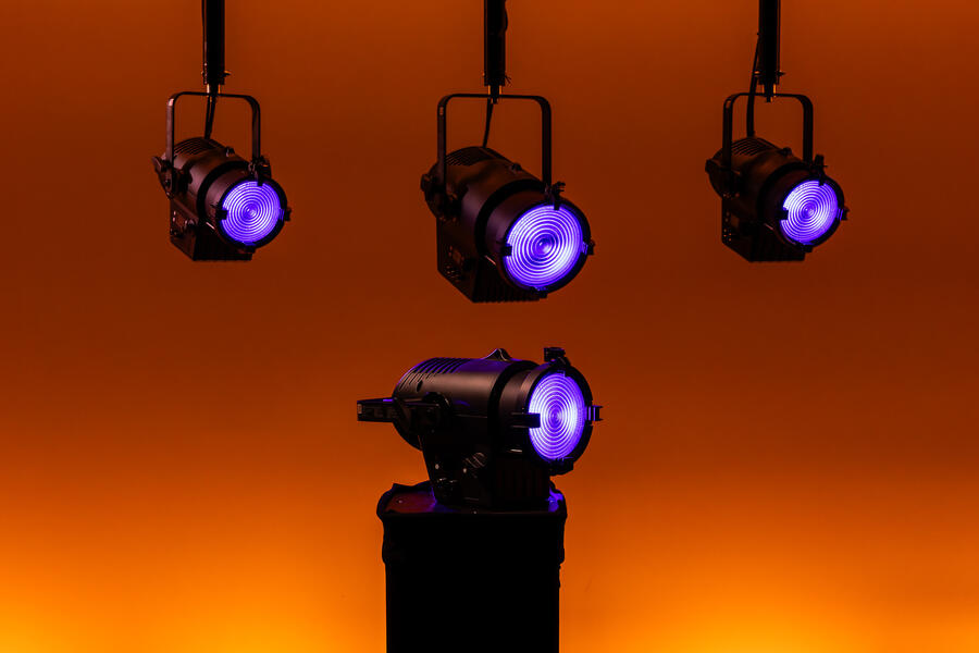 Showtec Performer Fresnel 1500 Q6 MKII