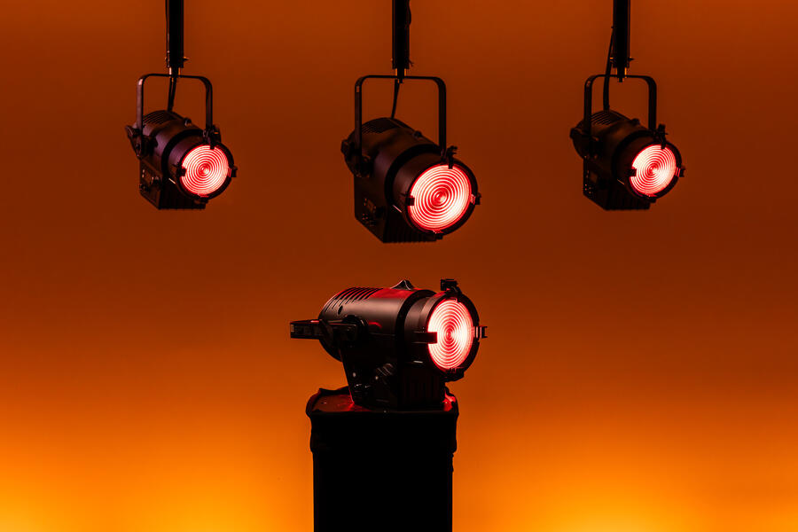 Showtec Performer Fresnel 1500 Q6 MKII