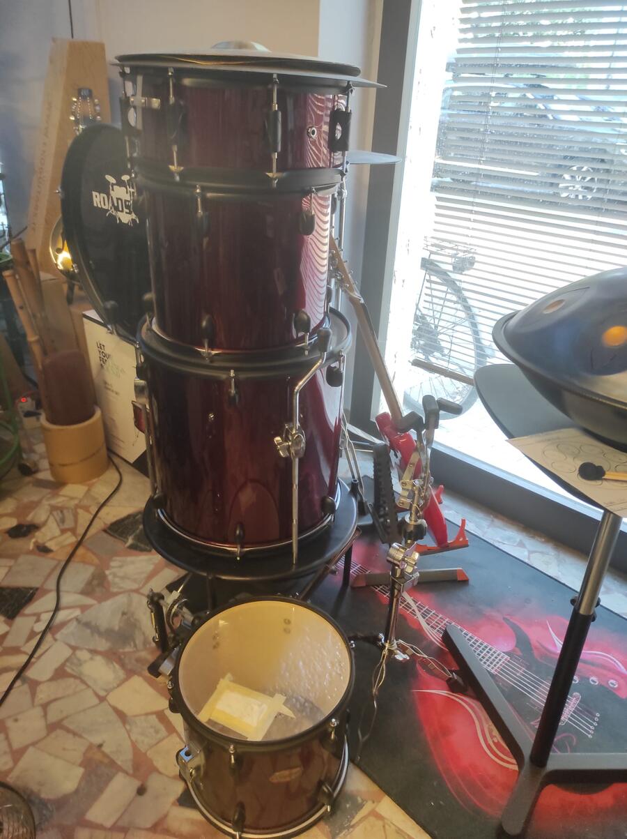 BATTERIA ROADSTER STV 243 RED occasione