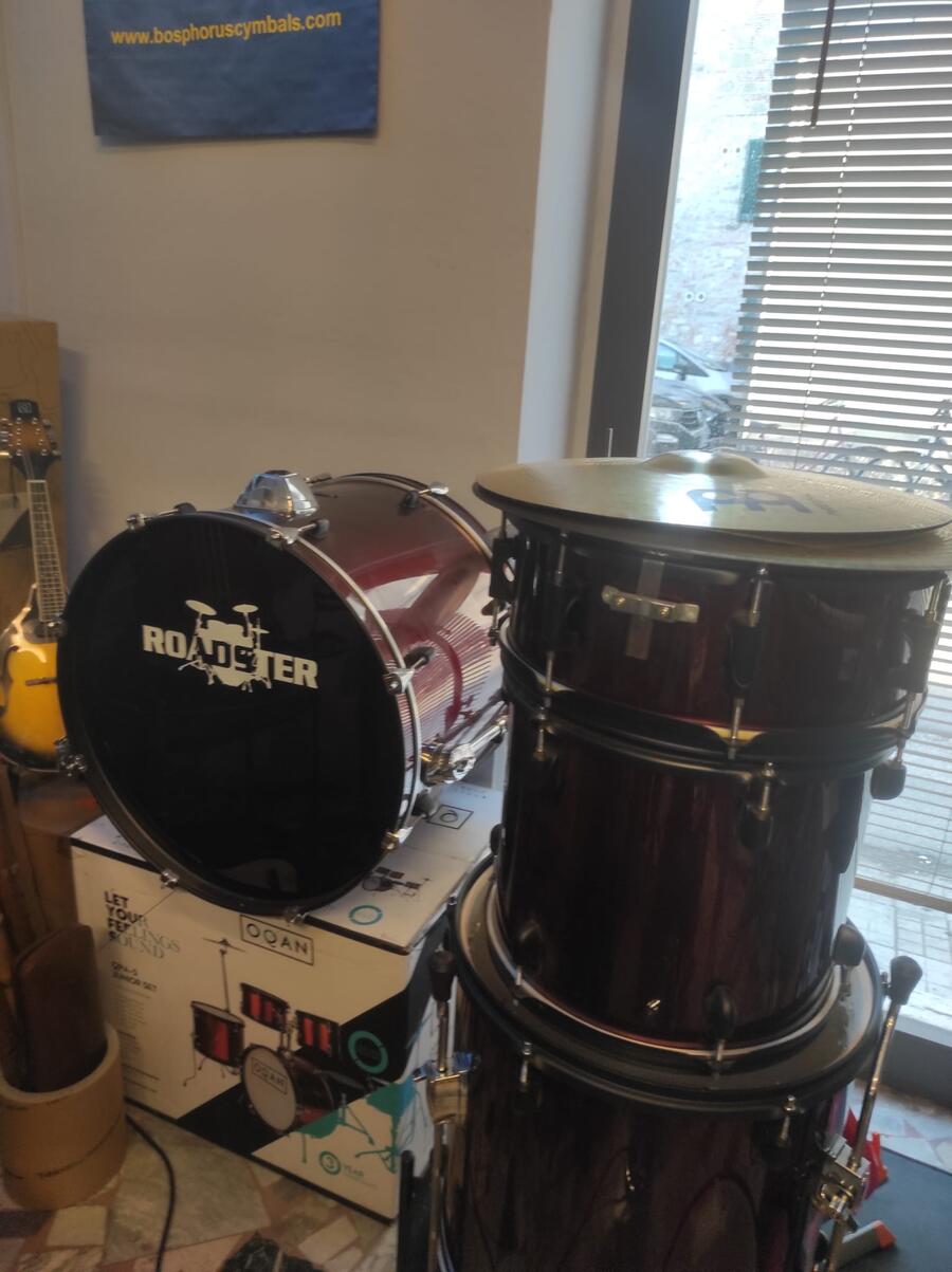 BATTERIA ROADSTER STV 243 RED occasione