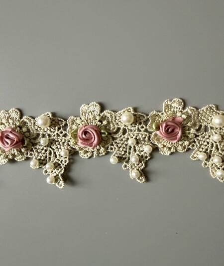 Pizzo decorativo oro e rosa bordo con perle cm 45 circa