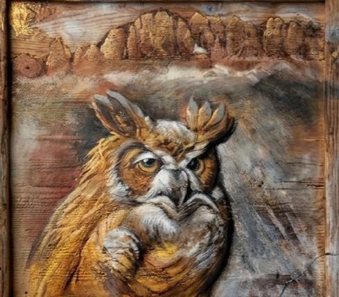 Quadro dipinto a mano su tavole di legno vecchio raffigurante un gufo dorato 70x80cm