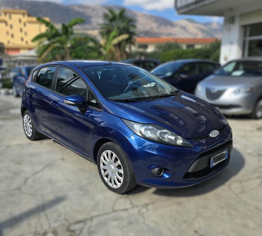 Ford Fiesta 1.4 5 porte Bz.- GPL 