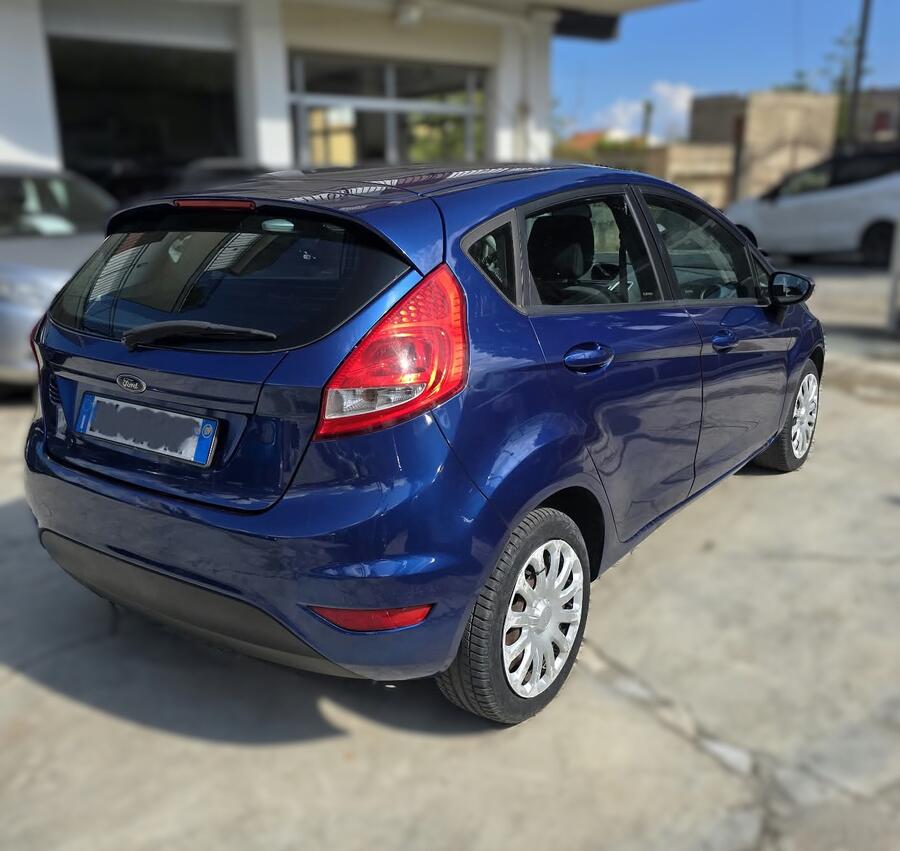 Ford Fiesta 1.4 5 porte Bz.- GPL 