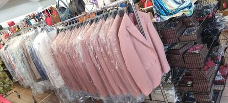 Lotti Giacche ed Abiti Uomo Firmati Made in Italy Brand Misti 25, 50 0 100 pz.