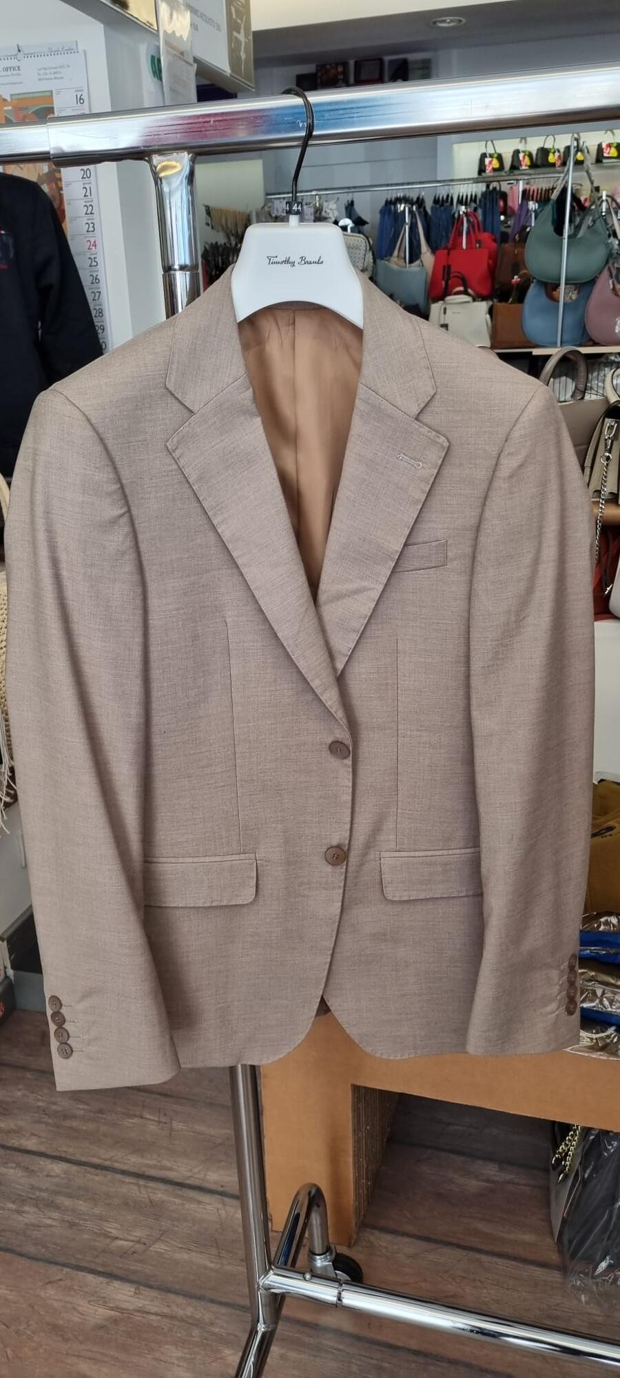Lotti Giacche ed Abiti Uomo Firmati Made in Italy Brand Misti 25, 50 0 100 pz.