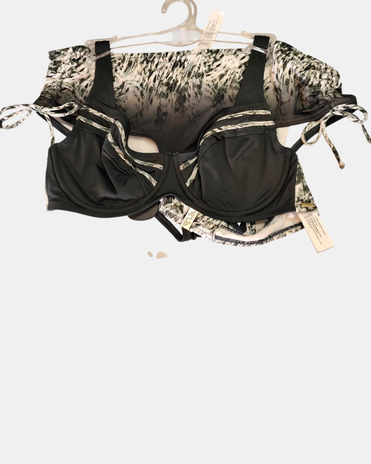 Lotti Costumi e Pareo Donna Triumph, Sloggi, Basile da 25, 50 o 100 pz.