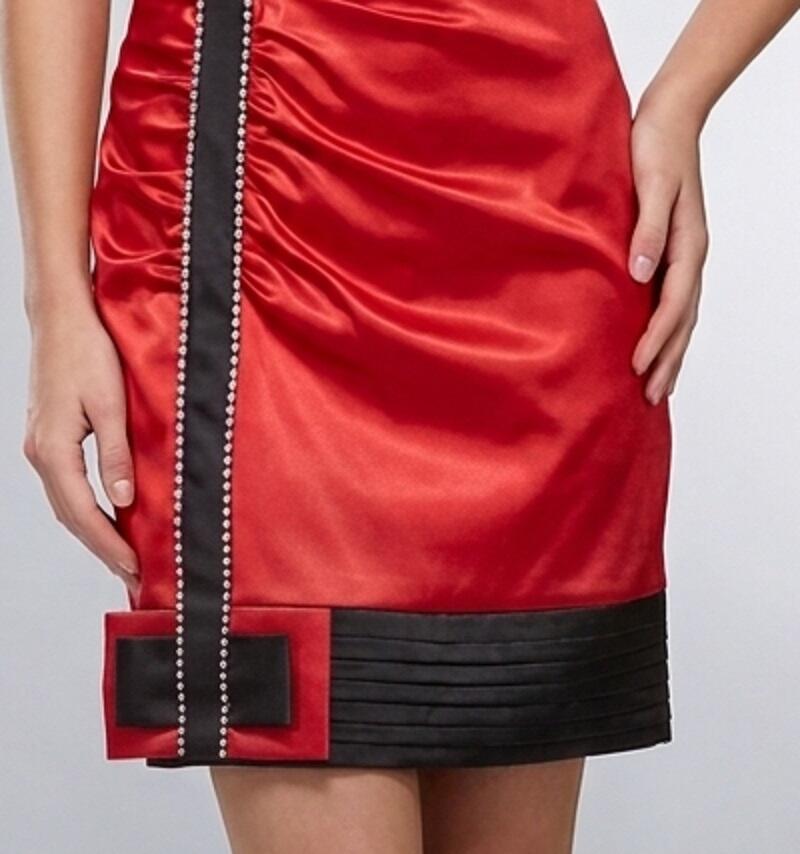 1060 Tubino rosso in raso arricciato con dettagli in strass argento
