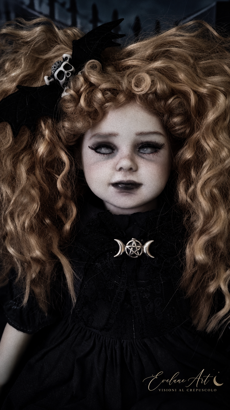 Ofelia bambola creepy in porcellana