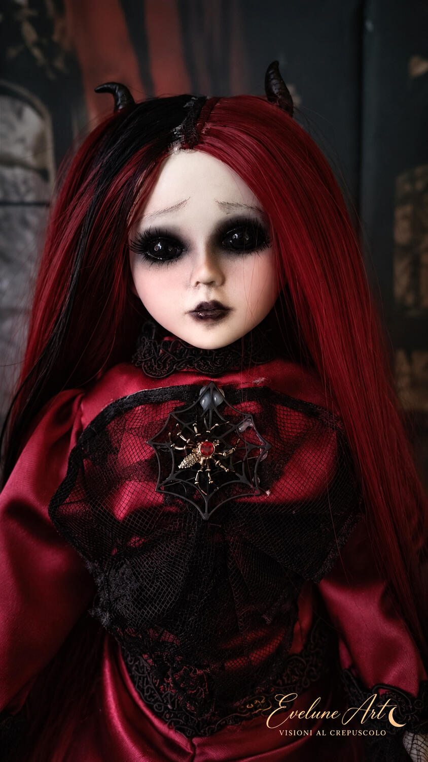 Larinia Bambola Dark Goth 