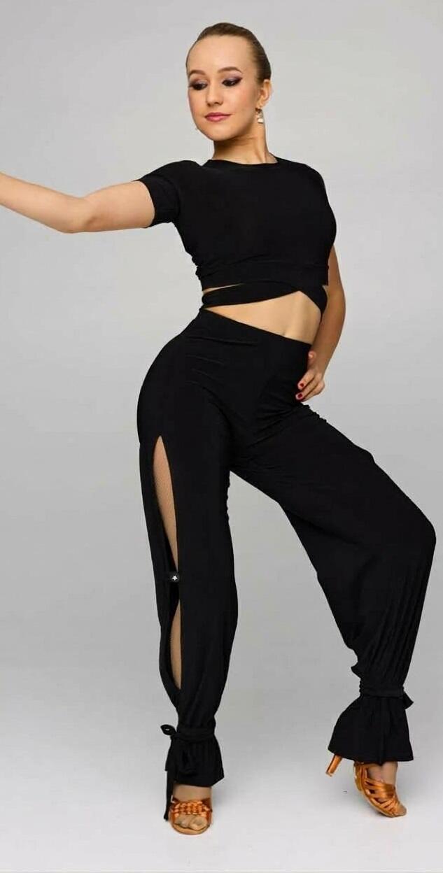 PANTALONE APERTO CON PUNTO STRASS LATERALE CON LEGATURA A FASCIA NELLA CAVIGLIA U670B
