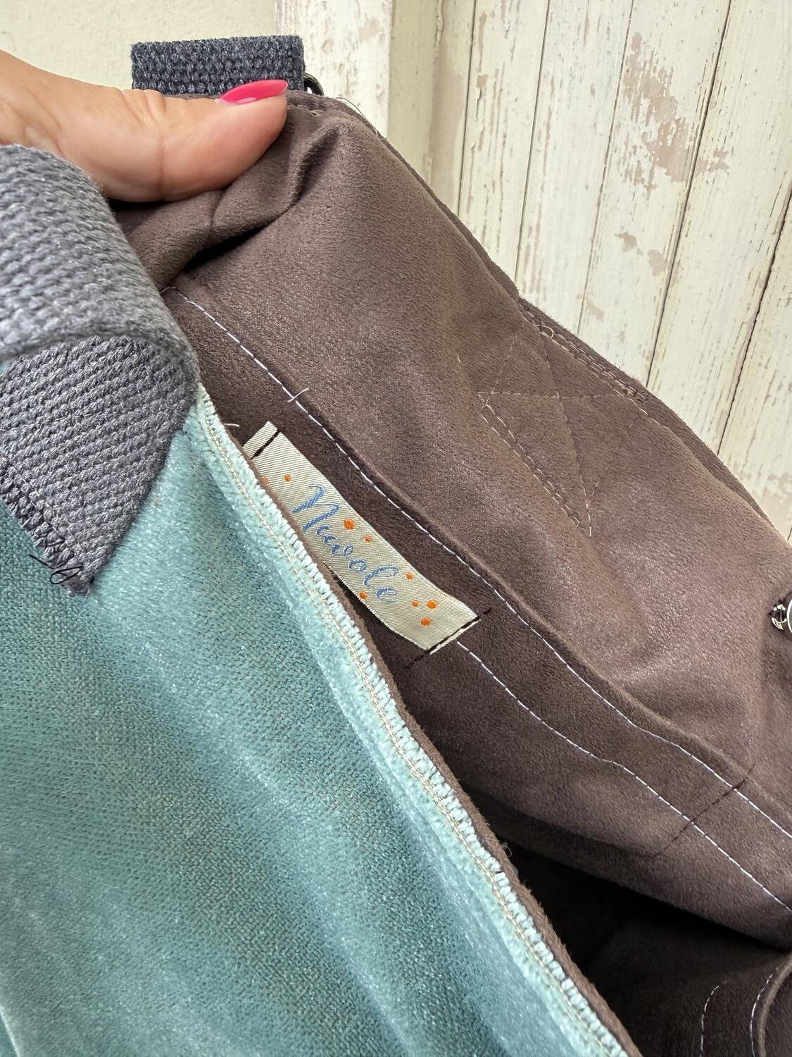 Borsa verde opalino e marrone 