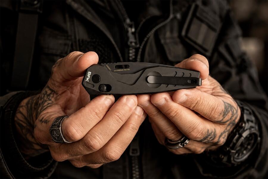 EXTREMA RATIO BFK N690 Black – Coltello Pieghevole Tattico