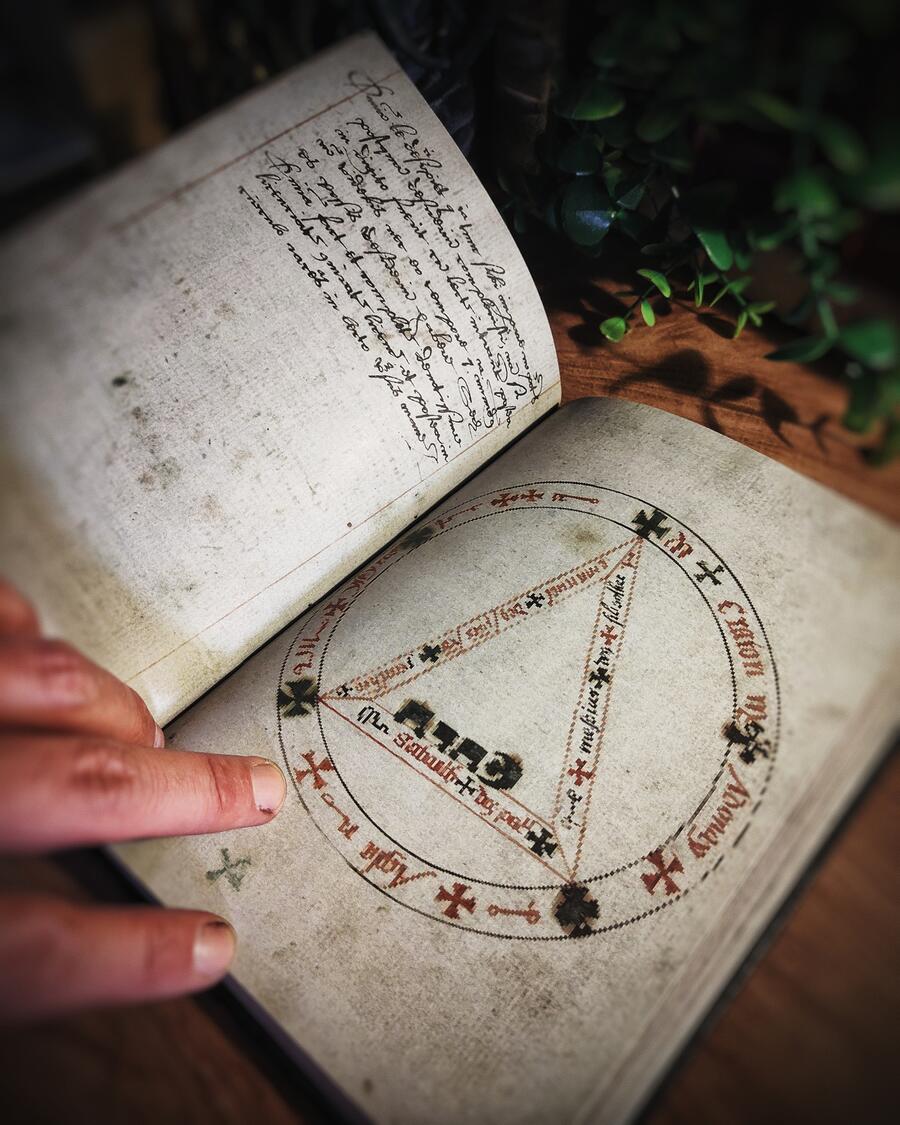 Tractatus de Nigromantia: Il Grimorio di Chetham - Manoscritto