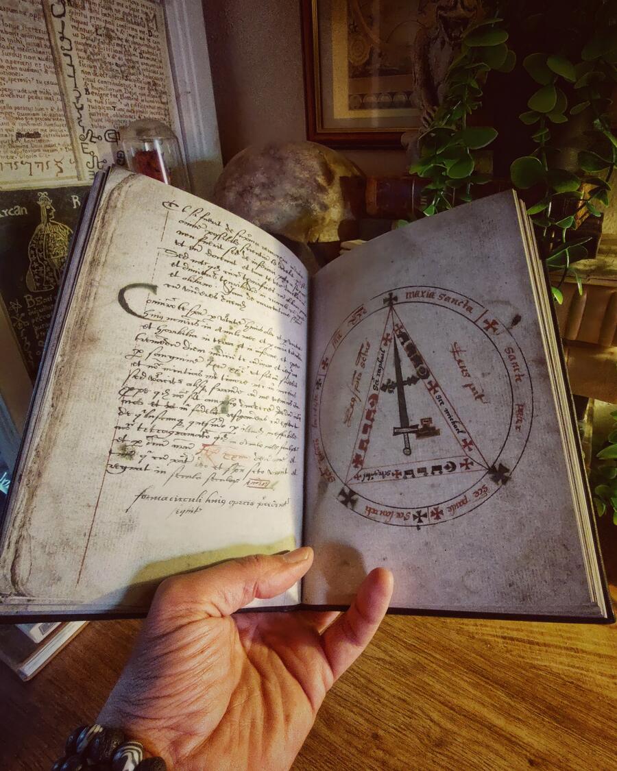 Tractatus de Nigromantia: Il Grimorio di Chetham - Manoscritto