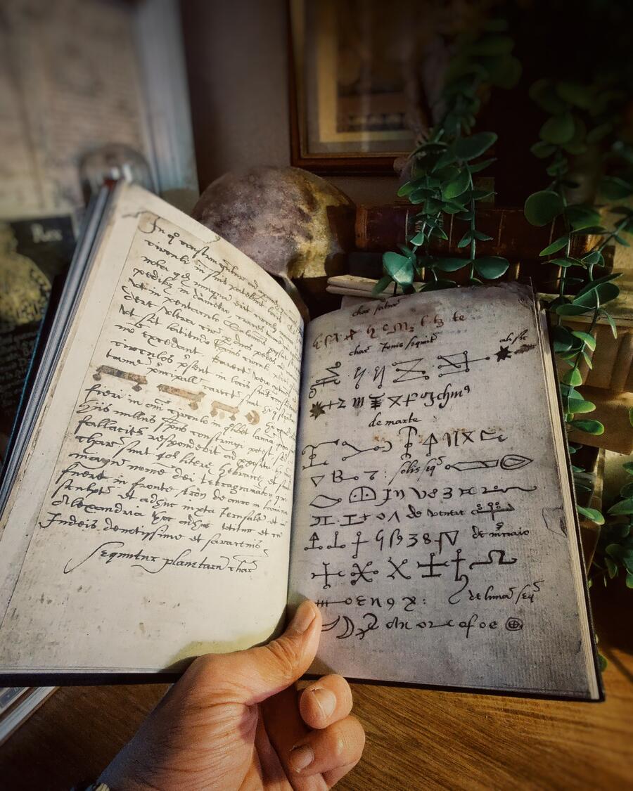 Tractatus de Nigromantia: Il Grimorio di Chetham - Manoscritto