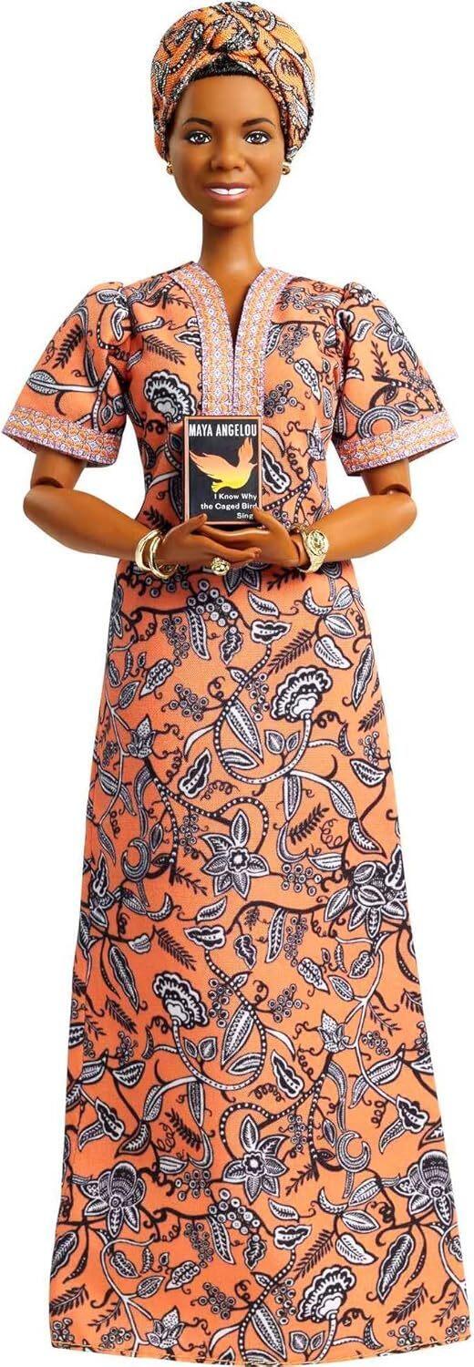 Barbie Inspiring Women Maya Angelou da coolezione con piedistallo e Certificato di Autenticità - Mattel - GXF46