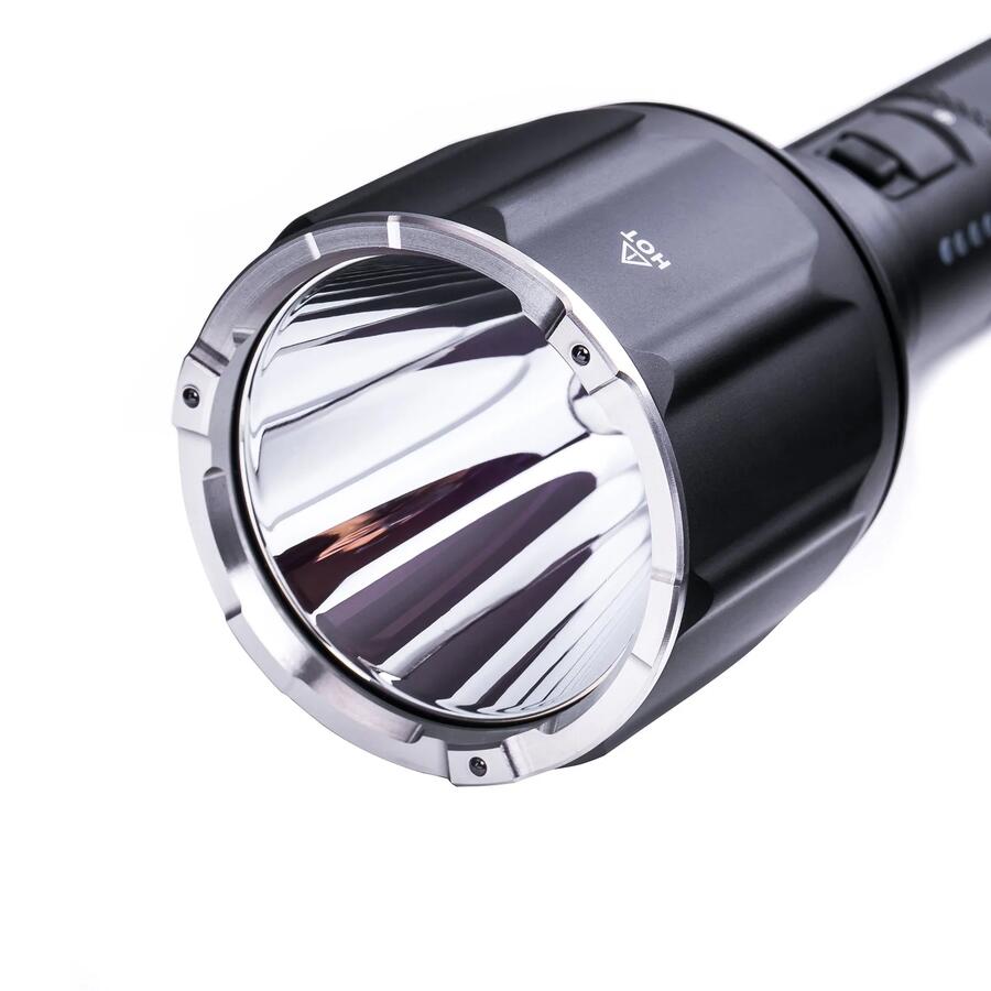 NEXTORCH P82C 2200 Lumens – Torcia Tattica Ricaricabile con Portata di 1100 Metri