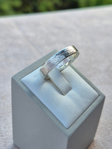 Anello Textured Minimal