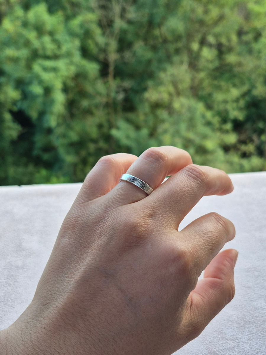 Anello Textured Minimal