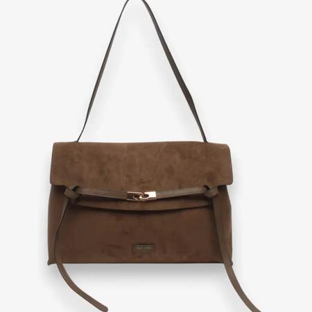 Borsa a tracolla con manico e patta con chiusura decorativa